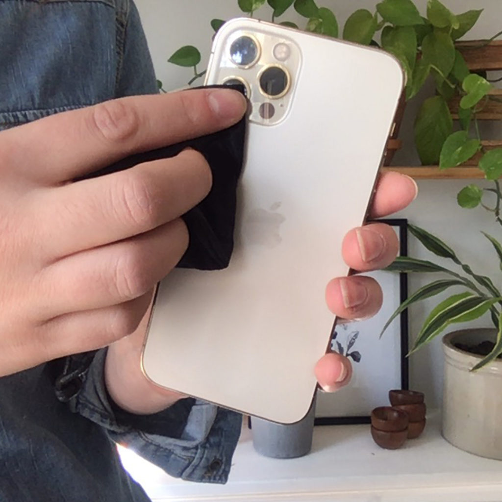 cleaning phone lense